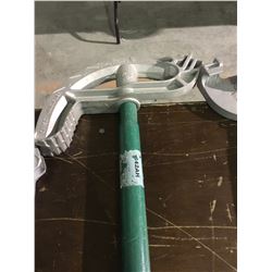 1 Greenlee B42AH pipe bender