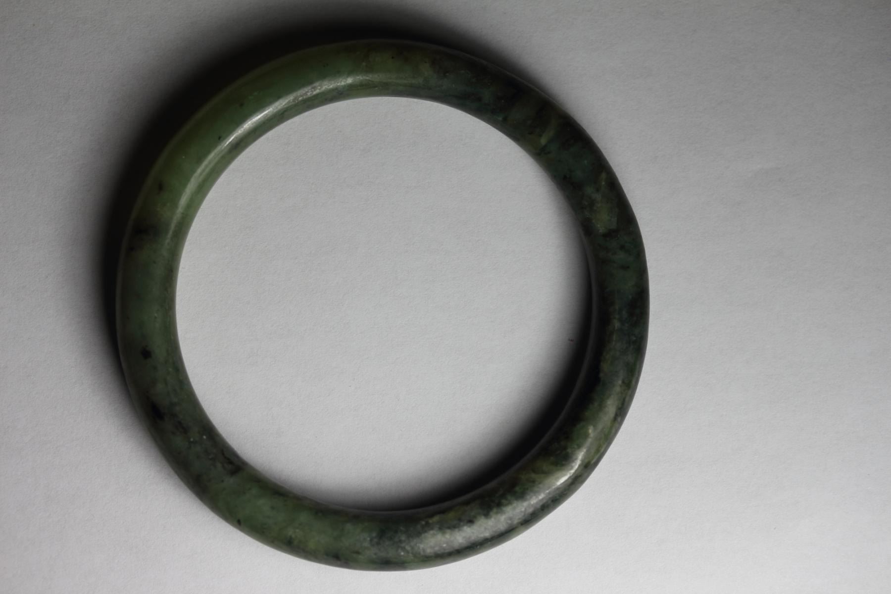 gia certified jade bangle