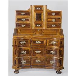 Emeletes írószekrény