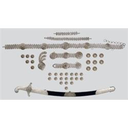 Díszmagyar garnitúra