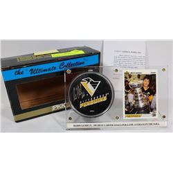 MARIO LEMIEUX SIGNED HOCKEY PUCK FRAMED.