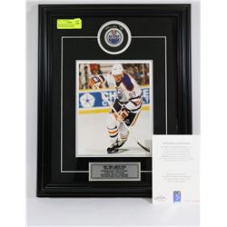 WAYNE GRETZKY SIGNED HOCKEY PUCK WITH 8X10 FRAMED.