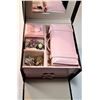 Image 2 : BROWN LEATHER LOOK TRAVELLING JEWELRY BOX AND