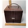 Image 3 : BROWN LEATHER LOOK TRAVELLING JEWELRY BOX AND