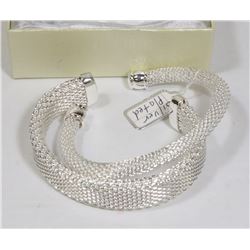 2PC NEW SILVER PLATED WOMENS BANGLE BRACELETS.