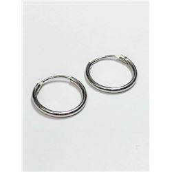 194) STERLING SILVER SMALL HOOP STYLE EARRINGS