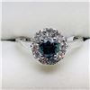Image 4 : 9) 10K WHITE GOLD BLUE & WHITE DIAMOND RING