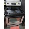 Image 1 : FRIGIDAIRE SILVER STOVE, 30"X25"X37".