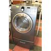 Image 1 : SAMSUNG DRYER ON PEDESTAL 27"X28"X50".