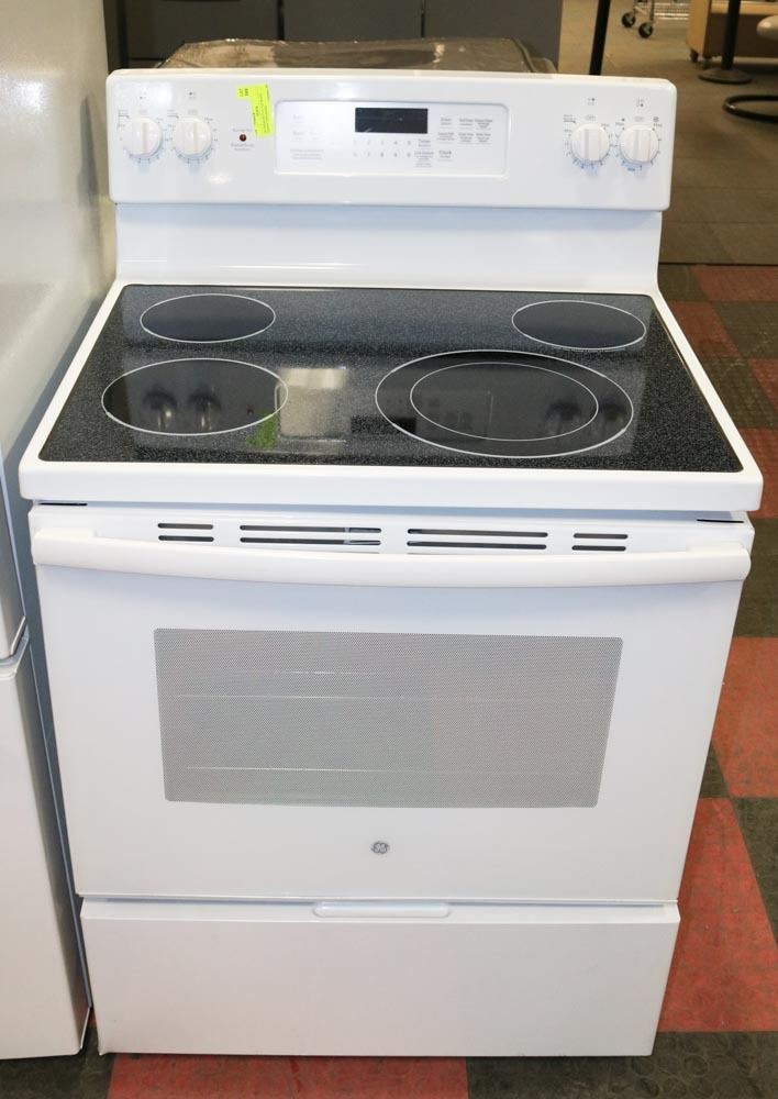 GE 4 BURNER FLAT TOP WHITE CONVENCTION RANGE