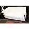 Image 1 : WHITE LEATHER LOVE SEAT W/CHROME