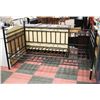 Image 1 : COMPLETE DAYBED, BLACK RAILS.