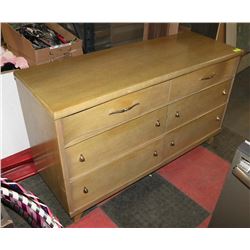 6 DRAWER WOOD DRESSER (52.5"X19"X31.5").