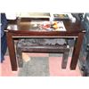 Image 1 : SHOWHOME WOOD TONE KITCHEN TABLE WITH LEAF.