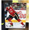 Image 1 : CALGARY FLAMES ROBYN REGEHR SIGNED 11X14 PHOTO