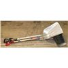 Image 1 : 3 SHOVELS AND 1 ICE CHIPPER.