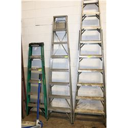 8FT ALUMINUM LADDER.