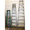 Image 1 : 8FT ALUMINUM LADDER.