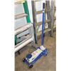 Image 1 : WESTWARD 3 TON HYDRAULIC FLOOR JACK.