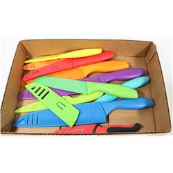 SET OF TOMODACHI & KUHN RIKON KNIVES