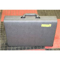 CARLTON DYNASTY AUTHENTIC OSTRICH SKIN