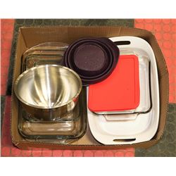 BOX W/CORNINGWARE ANCHOR & PYREX