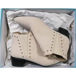 BRAND NEW LADIES SIZE 7 RHINESTONE STUDDED PIXIE