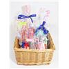 Image 1 : SQUARE BASKET W/11 NEW BATH & BODY
