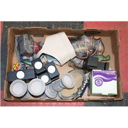 BOX W/SCENTSY WRAP, IGUANA WALL PLAQUE,