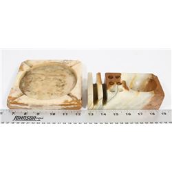 2 VINTAGE MARBLE DESK ASHTRAYS.