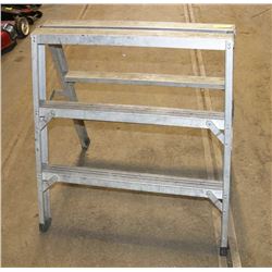 ALUMINUM 3FT WORKHORSE STEPS/SAW HORSE.