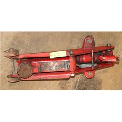 2 TON RED HYDRAULIC TROLLEY JACK.
