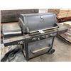 Image 1 : CHARBROIL PERFORMANCE SERIES 4 BURNER PROPANE BARBEQUE