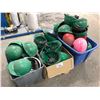 Image 1 : 3 BOXES OF ASSORTED HARD HATS