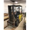 Image 1 : YALE 3 STAGE 4,900 LB CAPACITY PROPANE FORKLIFT WITH SIDE SHIFT