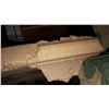 Image 2 : 12.4 SQUARE FEET OF FIBERGLASS SHEET AND PAINTERS STOOL