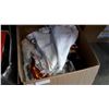 Image 2 : BOX OF LINENS AND HOME DECOR