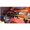 Image 2 : 2 SETS OF SKIS AND SNOW BOARDS