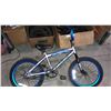 Image 1 : GREY AVIGO BIKE