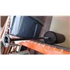 Image 2 : FLOOR MOUNTABLE PUNCHING BAG