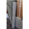 Image 1 : 5 FOOT AREA CARPET