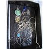 Image 2 : TRAY OF WATCHES AND JEWELERY