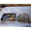 Image 1 : BAG OF JEWELERY AND GLASSWARE