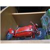 Image 2 : METAL MOTORCYCLE W/ SIDE CAR