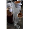 Image 2 : 2 DOUBLE LIGHT FLOOR LAMPS