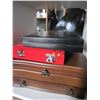 Image 2 : JEWELERY BOX W/ CONTENTS