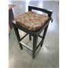 Image 2 : MODERN BAR STOOL