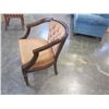 Image 2 : BUTTON BACK BUCKET CHAIR
