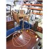 Image 2 : VINTAGE ART DECO ASH TRAY STAND
