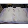 Image 2 : 2 SHEEP SKIN RUGS